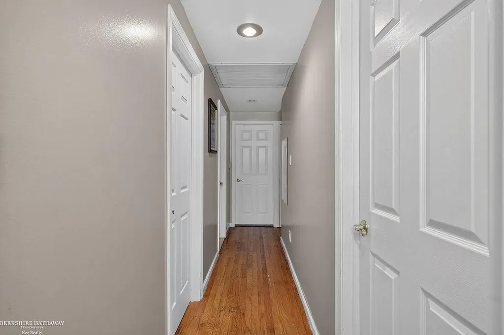 32725 Rugby Drive Warren City MI 48088