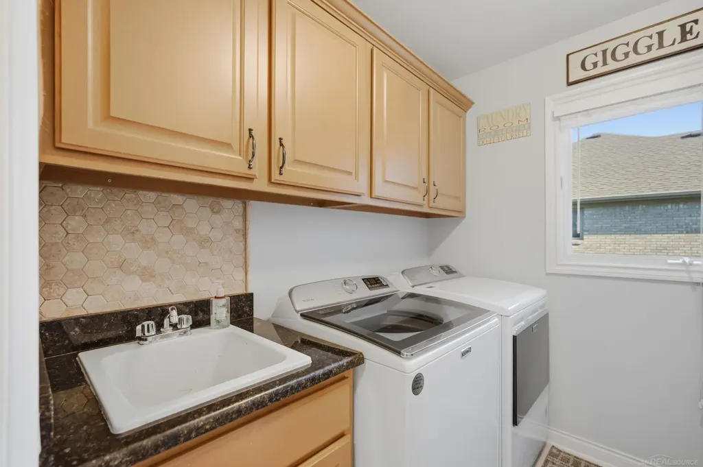51880 Black Hills Lane Macomb Township MI 48042