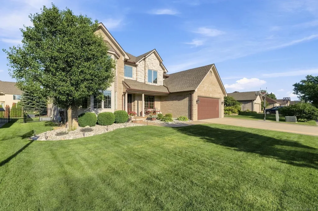 51880 Black Hills Lane Macomb Township MI 48042