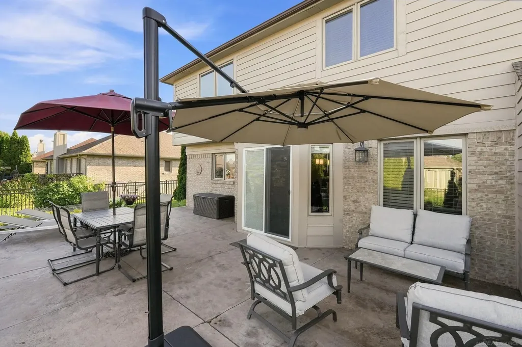 51880 Black Hills Lane Macomb Township MI 48042