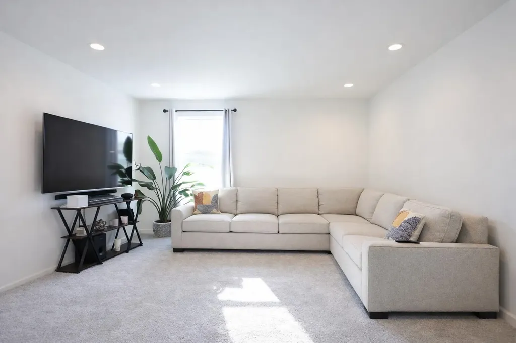 41261 Snowdon Drive Clinton Charter Township MI 48038