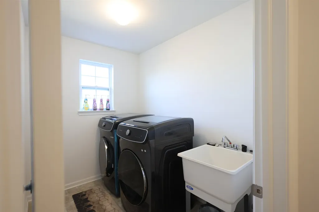 41261 Snowdon Drive Clinton Charter Township MI 48038