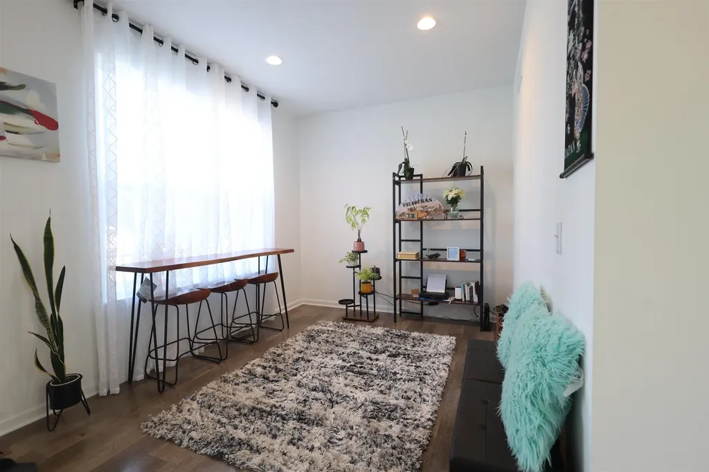 41261 Snowdon Drive Clinton Charter Township MI 48038
