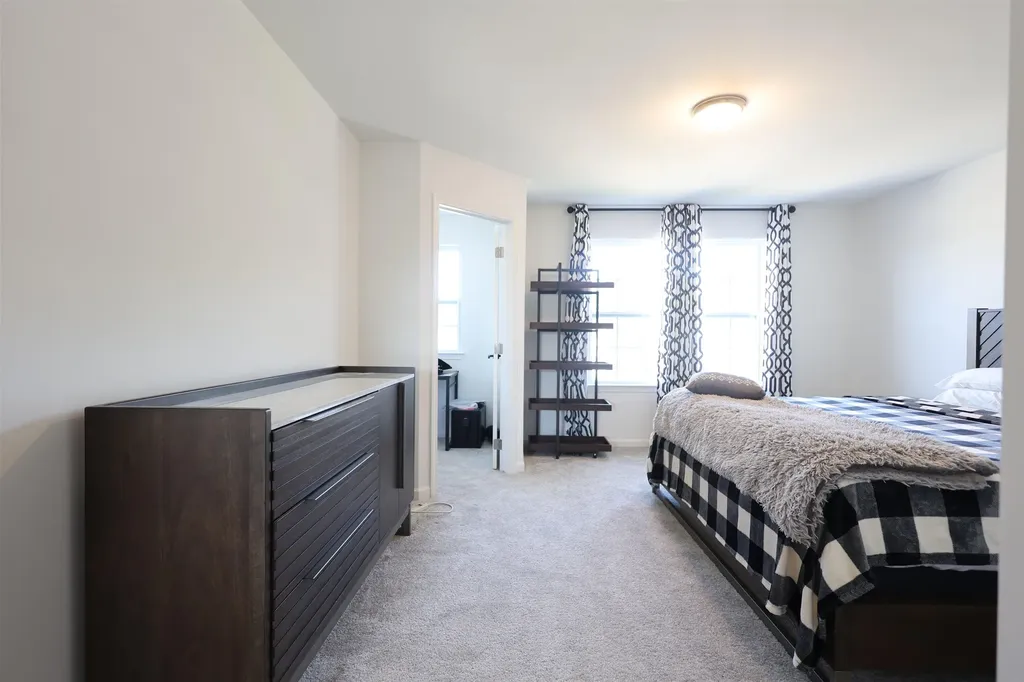 41261 Snowdon Drive Clinton Charter Township MI 48038