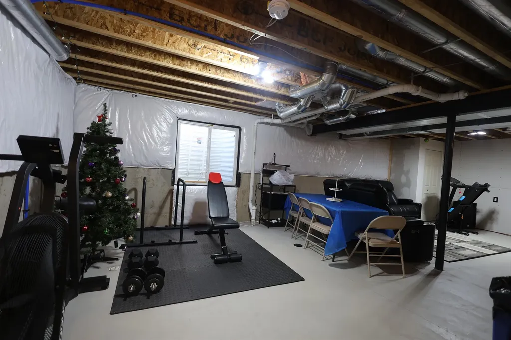 41261 Snowdon Drive Clinton Charter Township MI 48038