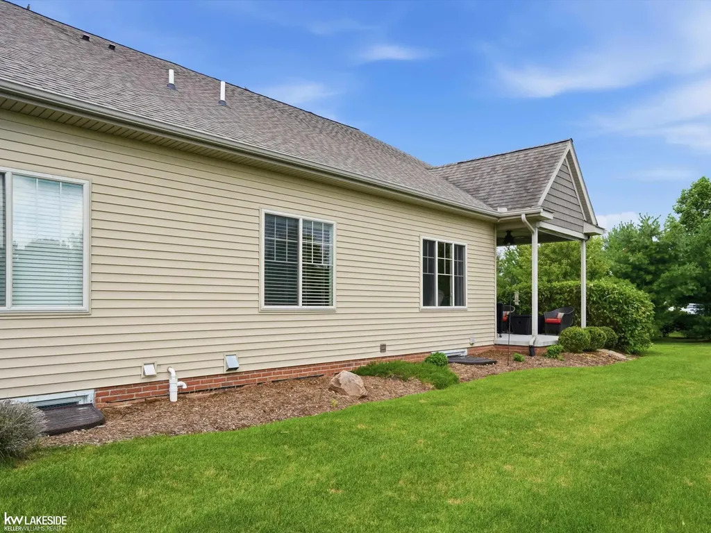 254 Victoria Drive Dexter City MI 48130