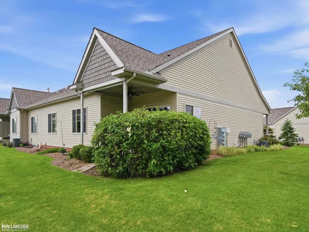 254 Victoria Drive Dexter City MI 48130