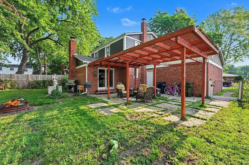 33857 Groth Drive Sterling Heights City MI 48312