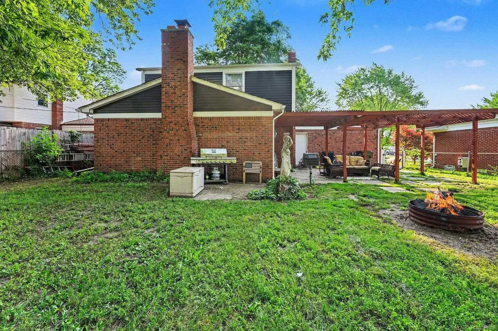 33857 Groth Drive Sterling Heights City MI 48312