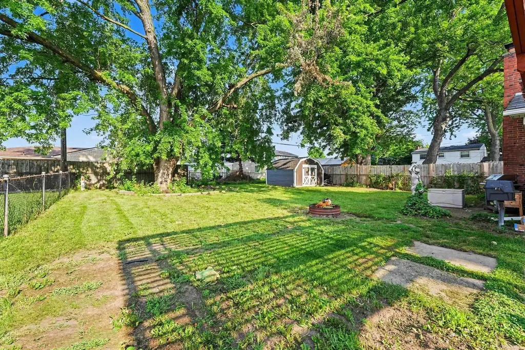 33857 Groth Drive Sterling Heights City MI 48312
