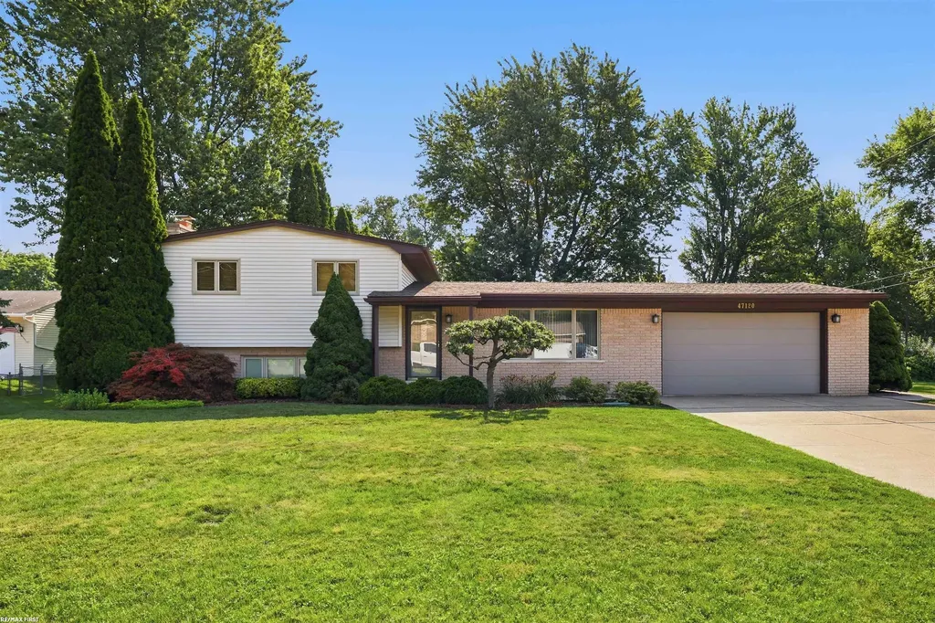 47120 Vanker Avenue Shelby Charter Township MI 48317