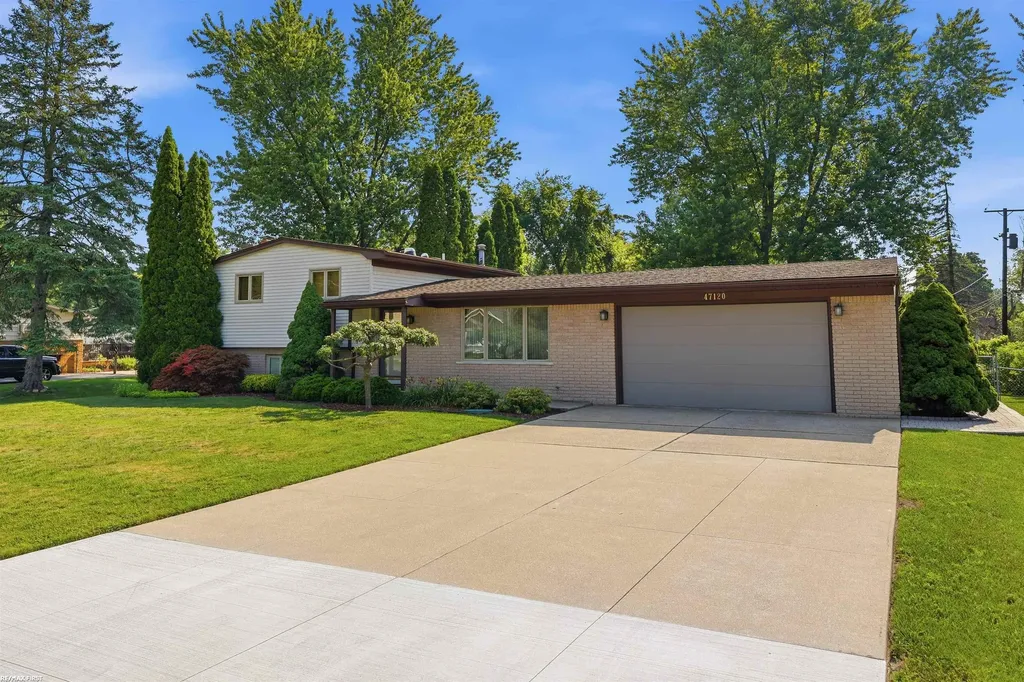 47120 Vanker Avenue Shelby Charter Township MI 48317