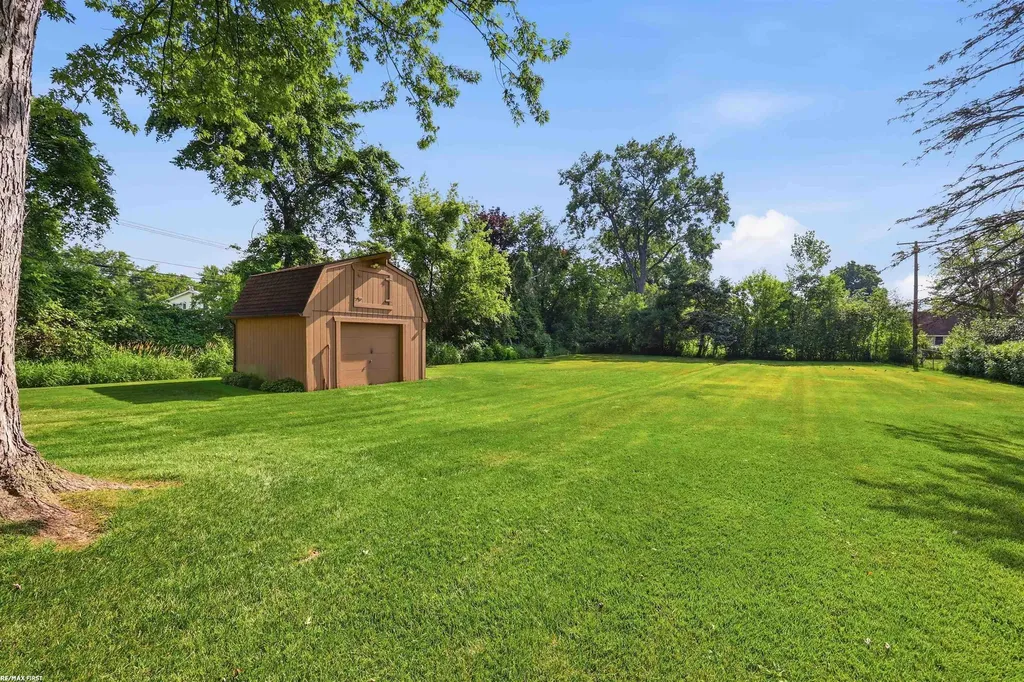 47120 Vanker Avenue Shelby Charter Township MI 48317