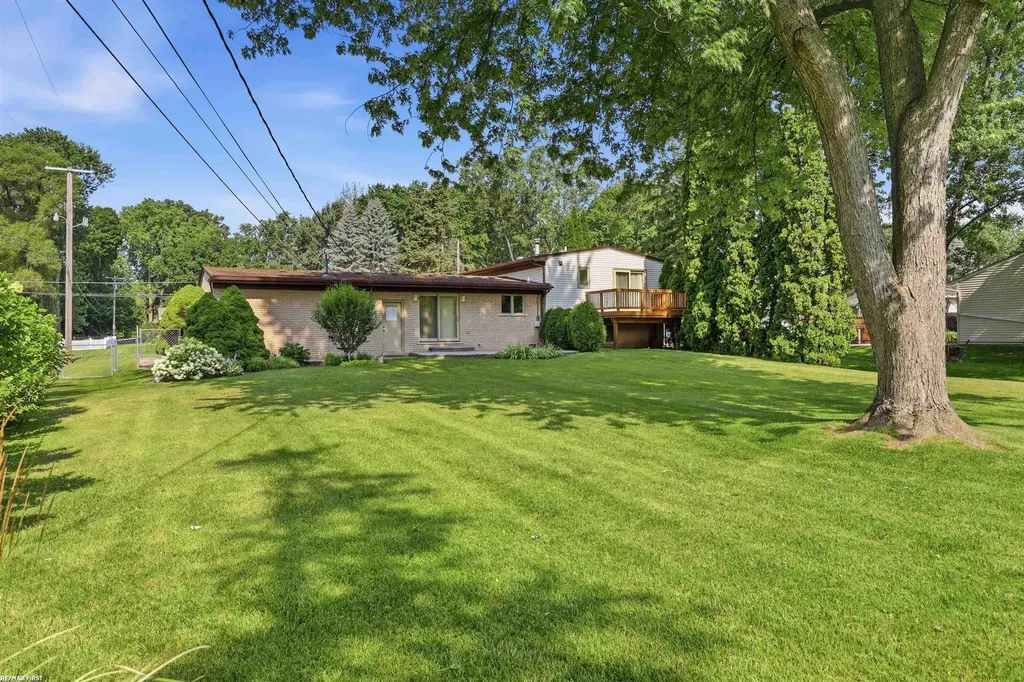 47120 Vanker Avenue Shelby Charter Township MI 48317
