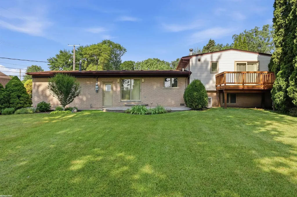 47120 Vanker Avenue Shelby Charter Township MI 48317