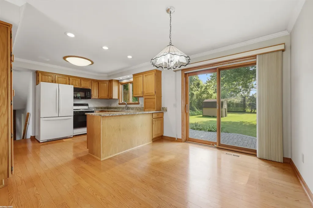 47120 Vanker Avenue Shelby Charter Township MI 48317
