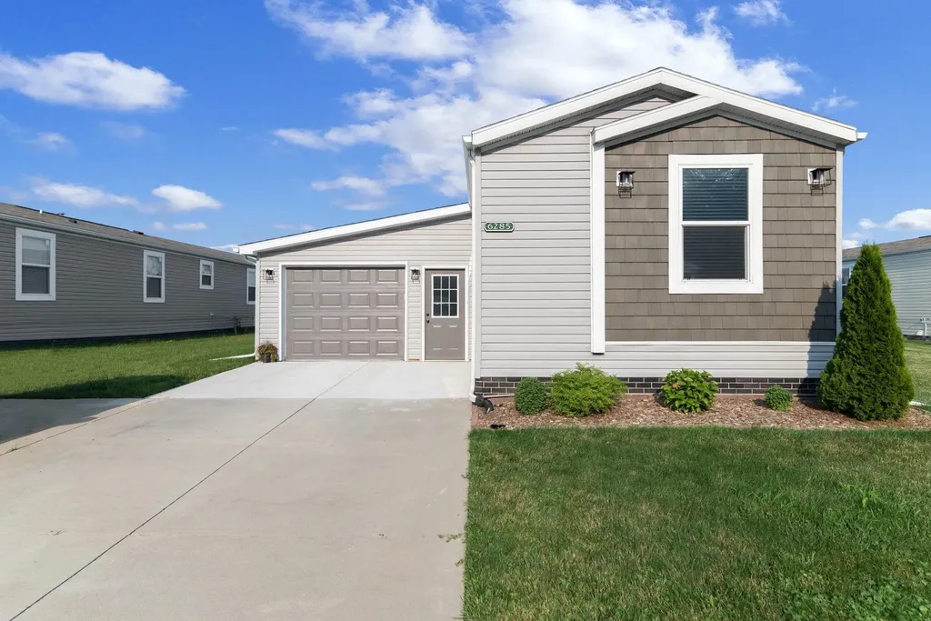 6285 Square Lake Drive Kimball Township MI 48074
