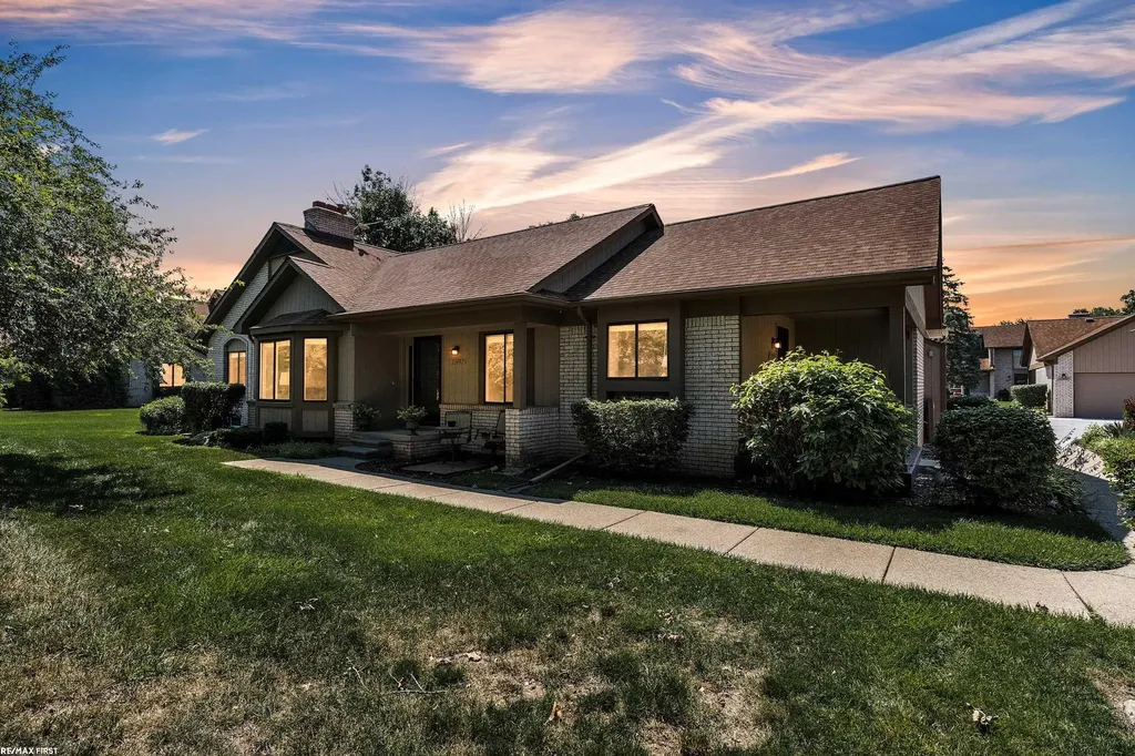 20497 Villa Grande Circle Clinton Charter Township MI 48038
