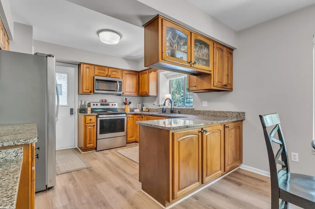 20497 Villa Grande Circle Clinton Charter Township MI 48038