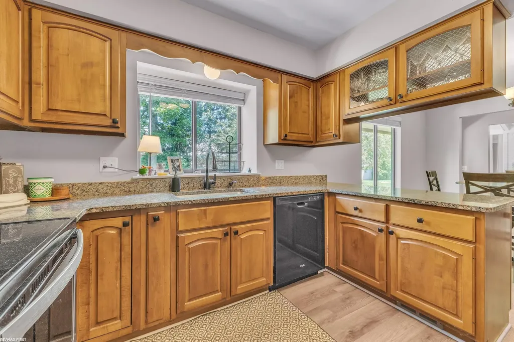 20497 Villa Grande Circle Clinton Charter Township MI 48038