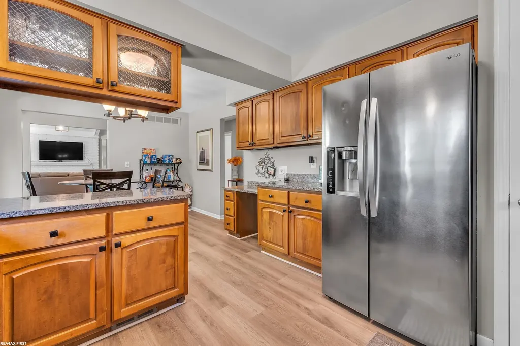 20497 Villa Grande Circle Clinton Charter Township MI 48038