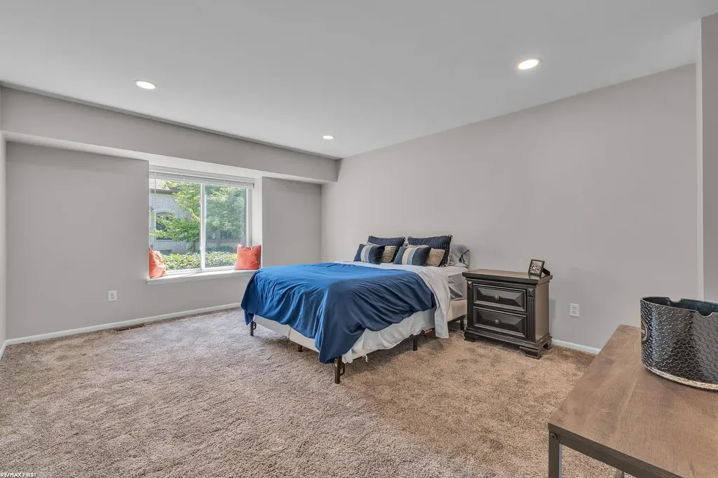 20497 Villa Grande Circle Clinton Charter Township MI 48038