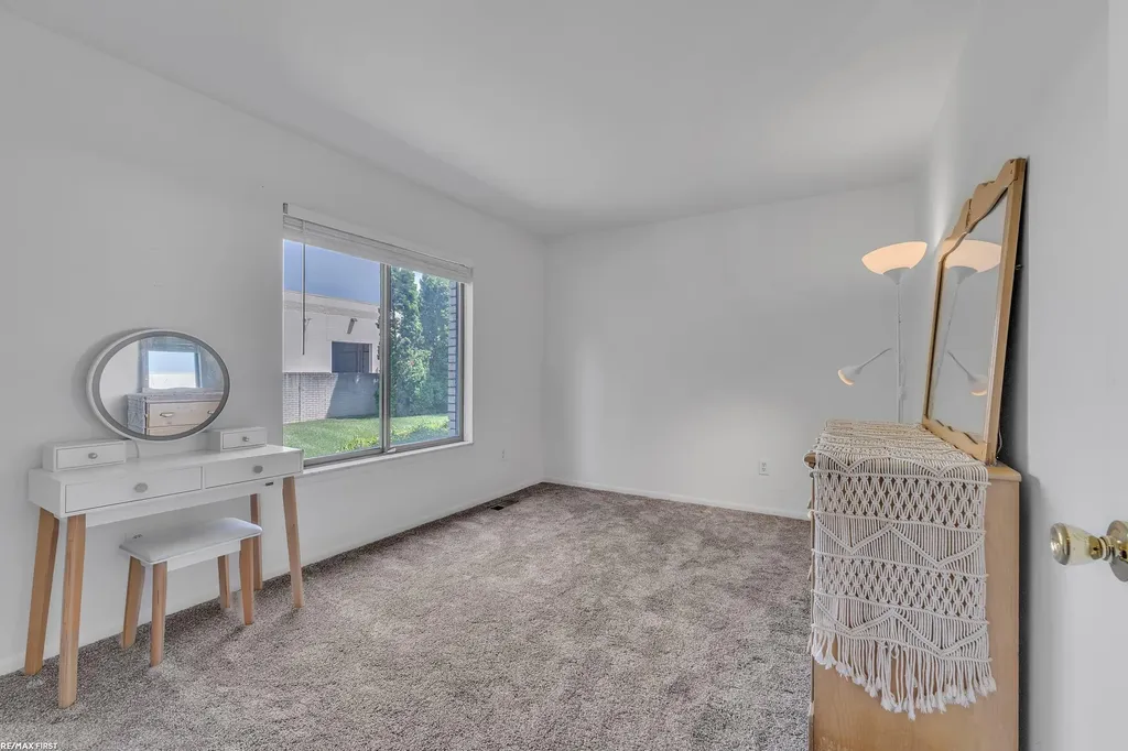 20497 Villa Grande Circle Clinton Charter Township MI 48038