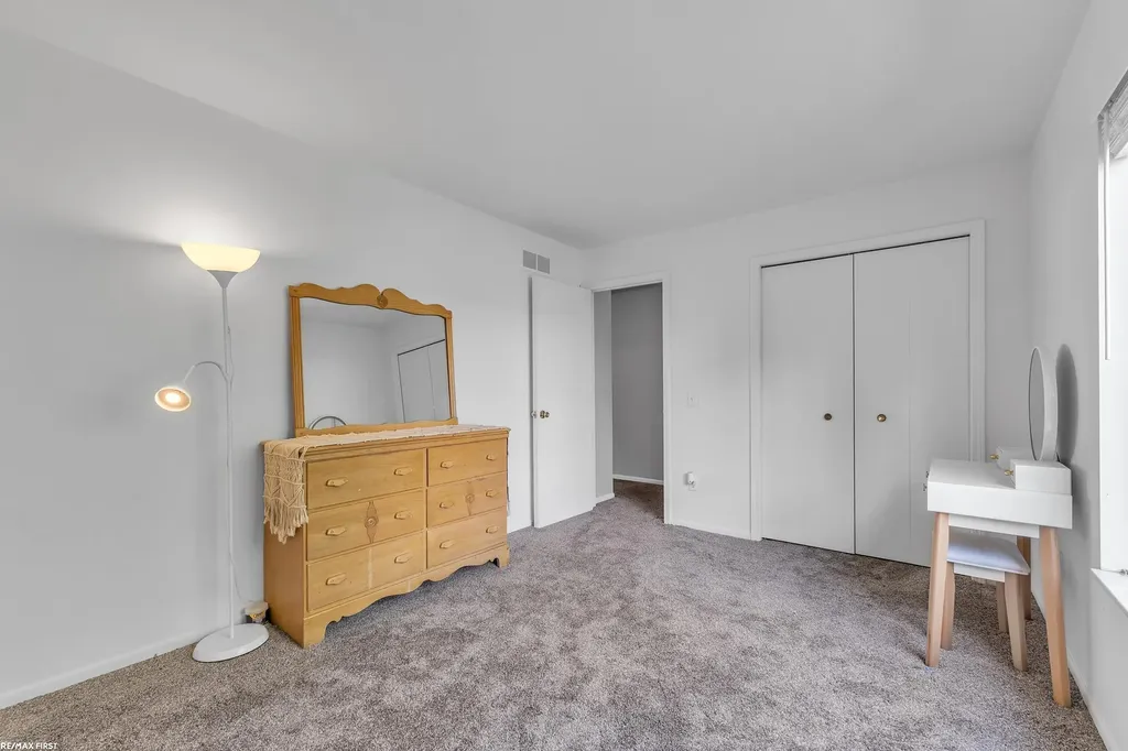 20497 Villa Grande Circle Clinton Charter Township MI 48038