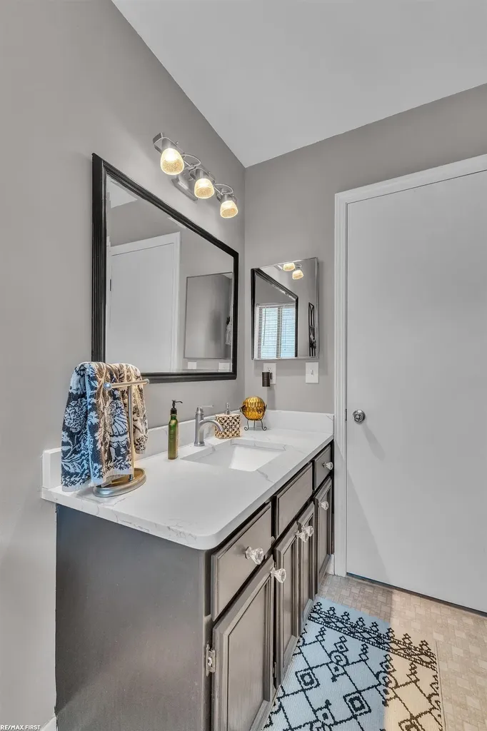 20497 Villa Grande Circle Clinton Charter Township MI 48038
