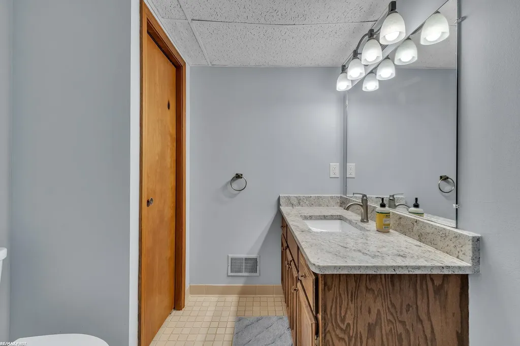 20497 Villa Grande Circle Clinton Charter Township MI 48038