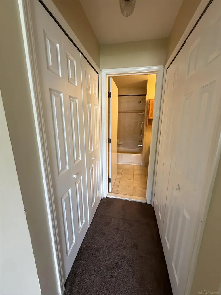15246 Ashley Court Macomb Township MI 48044