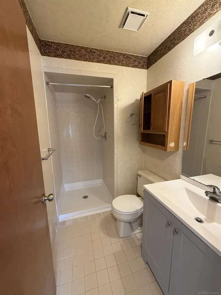 15246 Ashley Court Macomb Township MI 48044
