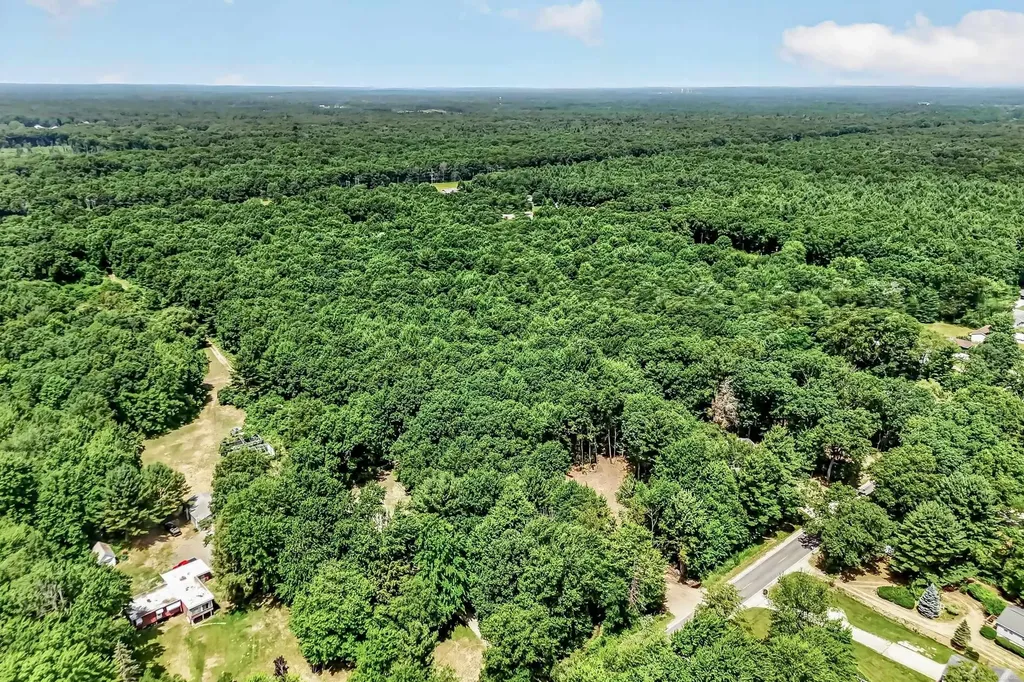 0 E River Road Muskegon Charter Township MI 49445