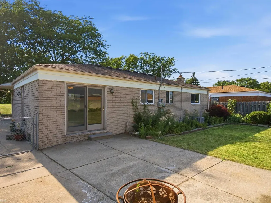 23716 Grove Street St. Clair Shores City MI 48080