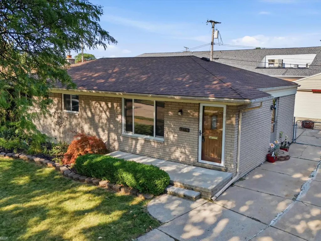 23716 Grove Street St. Clair Shores City MI 48080