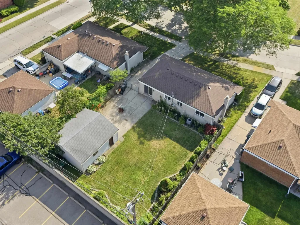 23716 Grove Street St. Clair Shores City MI 48080