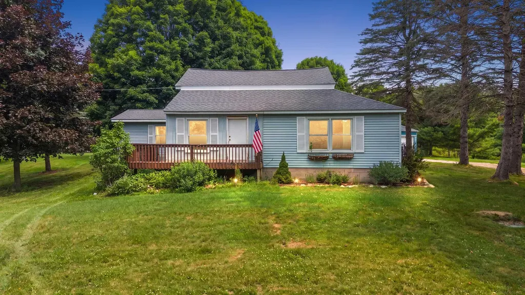 149 Hunters Creek Road Lapeer City MI 48455