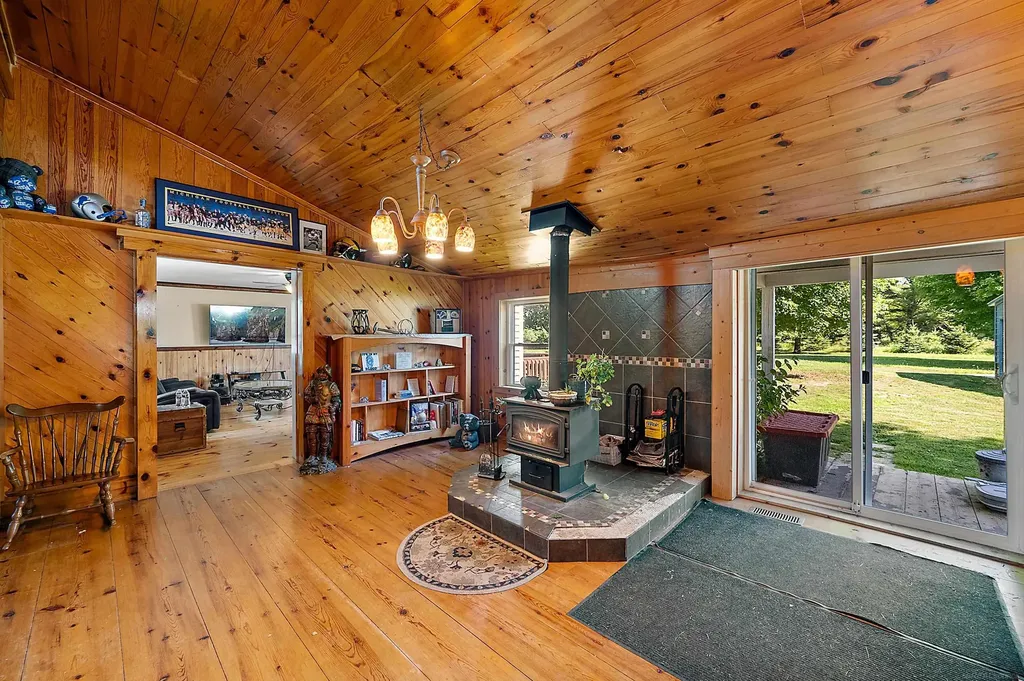149 Hunters Creek Road Lapeer City MI 48455