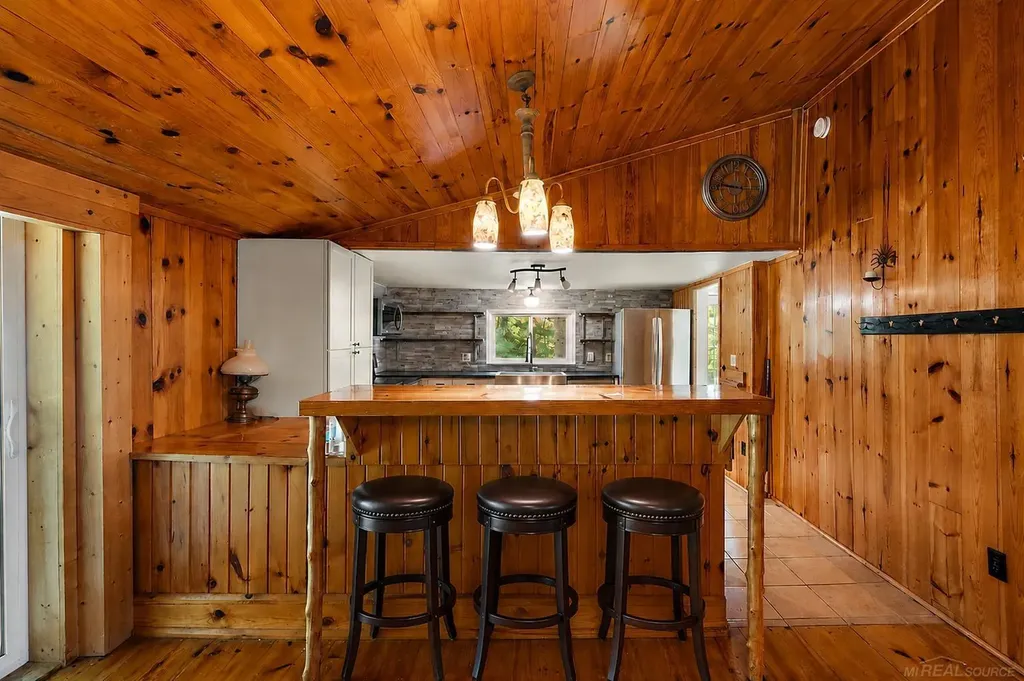 149 Hunters Creek Road Lapeer City MI 48455