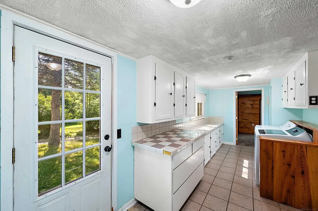 149 Hunters Creek Road Lapeer City MI 48455