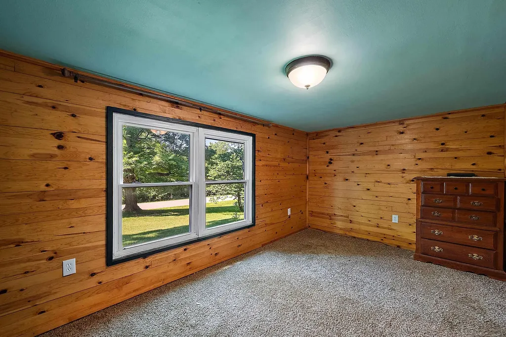 149 Hunters Creek Road Lapeer City MI 48455