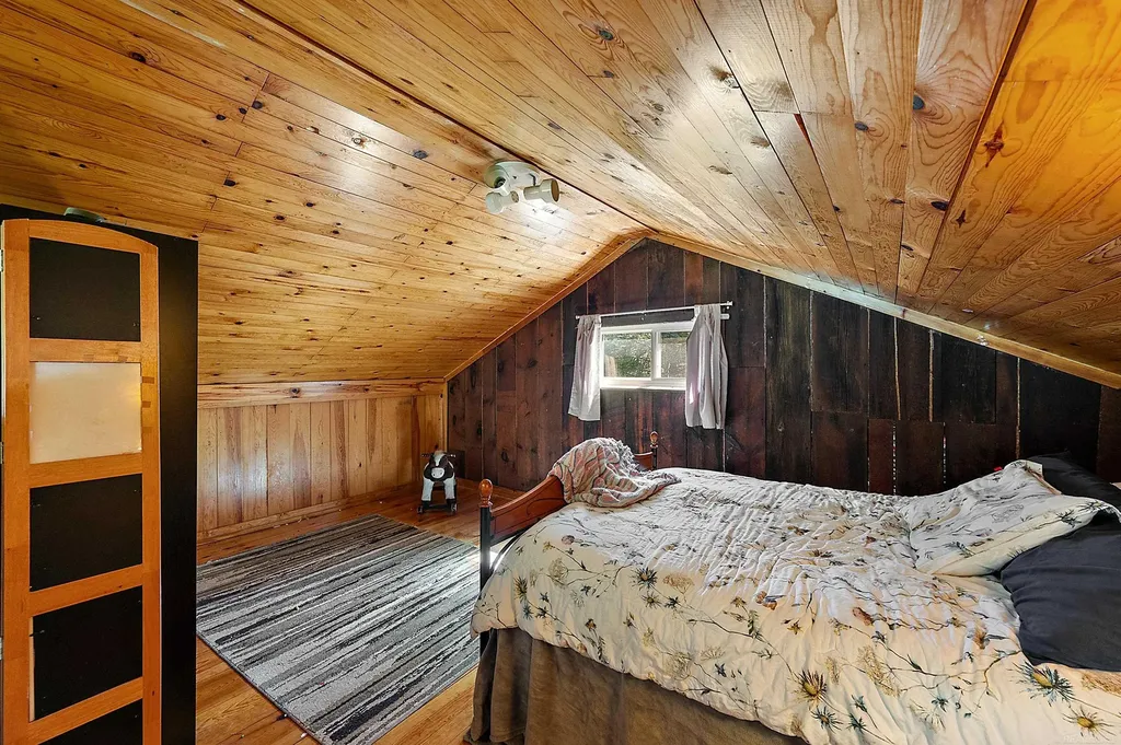 149 Hunters Creek Road Lapeer City MI 48455