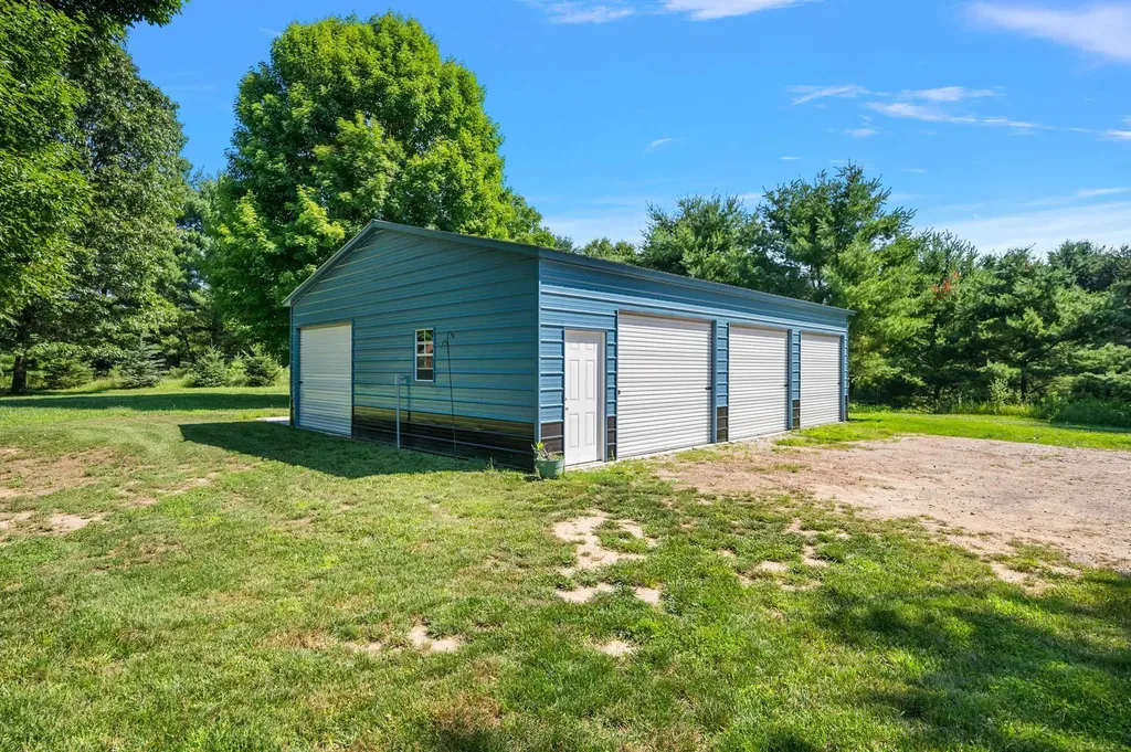 149 Hunters Creek Road Lapeer City MI 48455