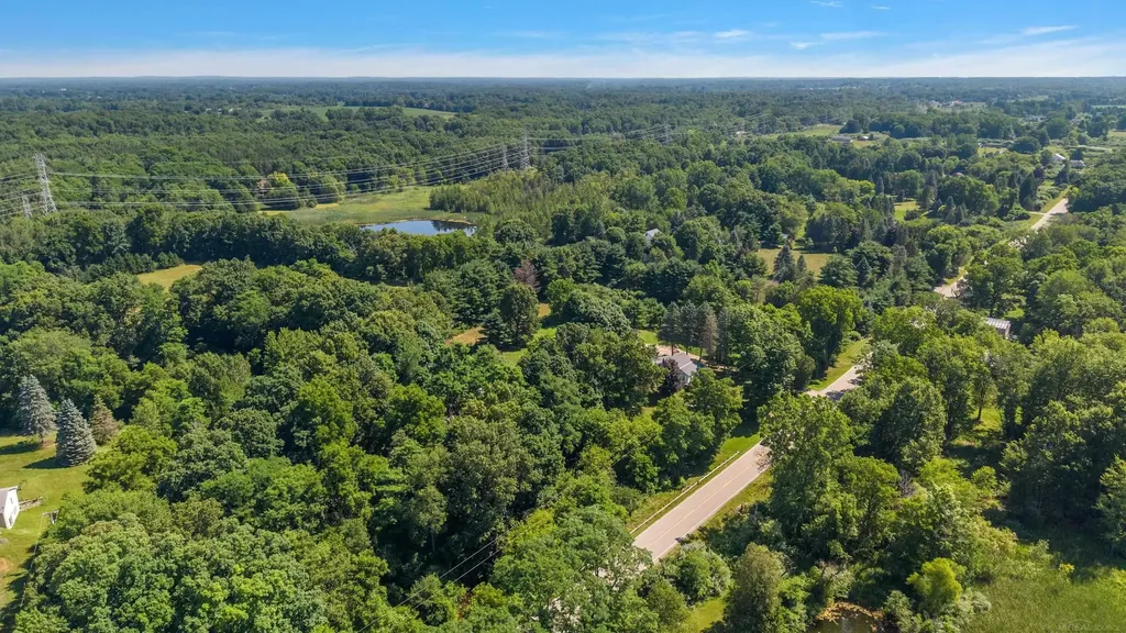 149 Hunters Creek Road Lapeer City MI 48455
