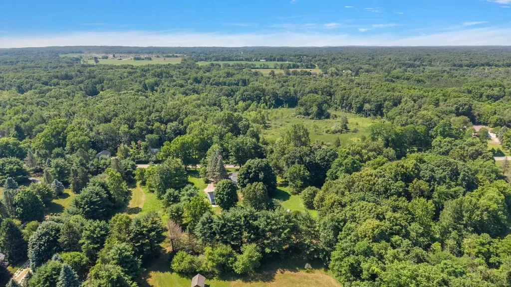 149 Hunters Creek Road Lapeer City MI 48455