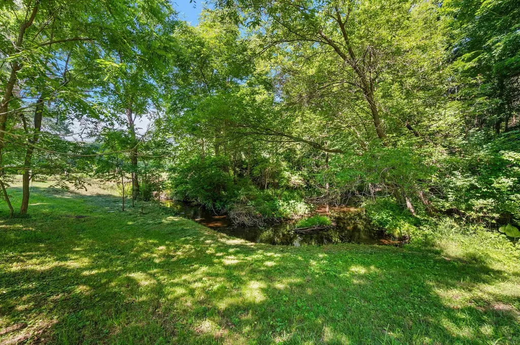 149 Hunters Creek Road Lapeer City MI 48455