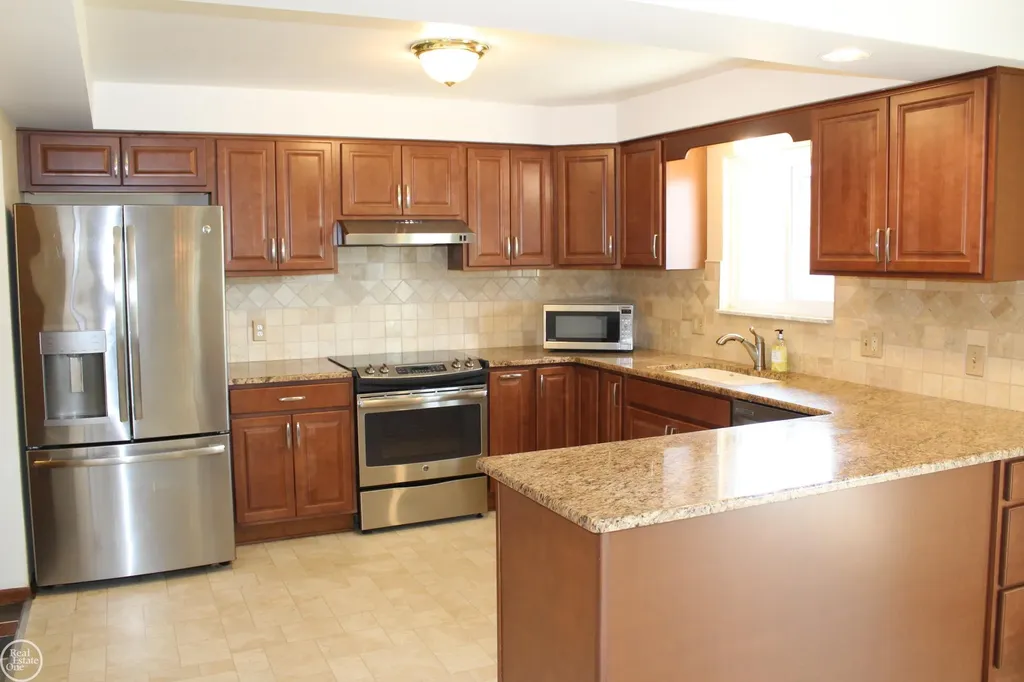 18084 Juliana Avenue Eastpointe City MI 48021