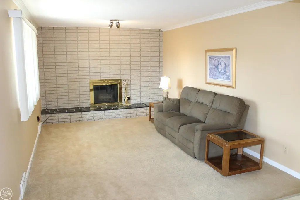18084 Juliana Avenue Eastpointe City MI 48021