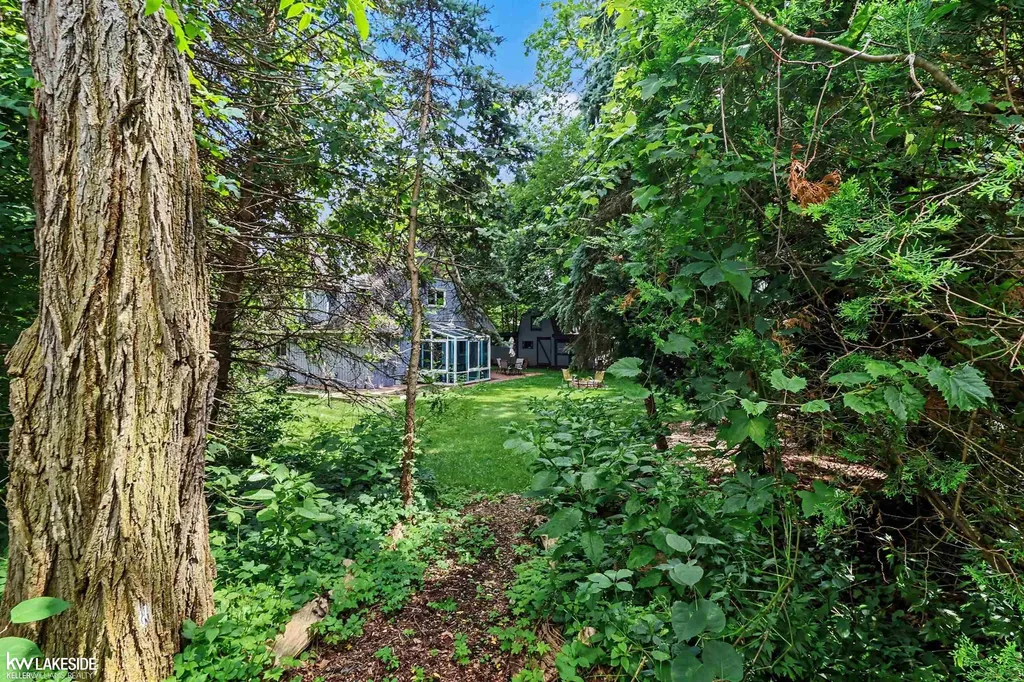 4691 Camelina Street Commerce Charter Township MI 48382