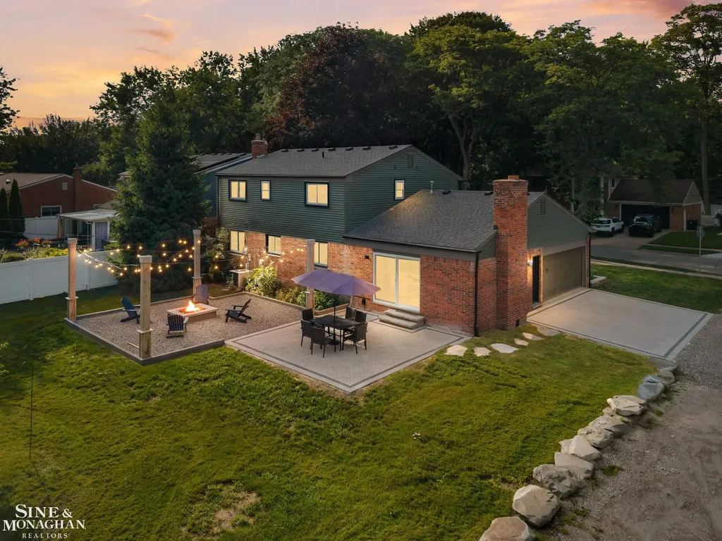 232 Edmund Avenue Royal Oak City MI 48073